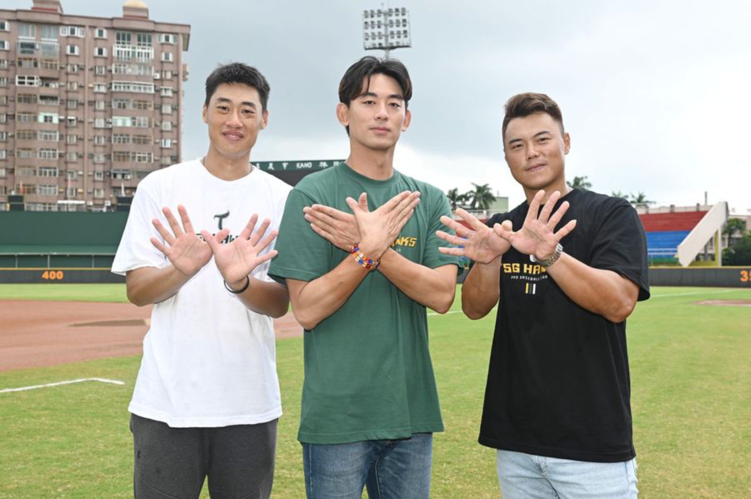 Read more about the article 台鋼雄鷹新成員 王溢正、藍寅倫、翁瑋均完成報到