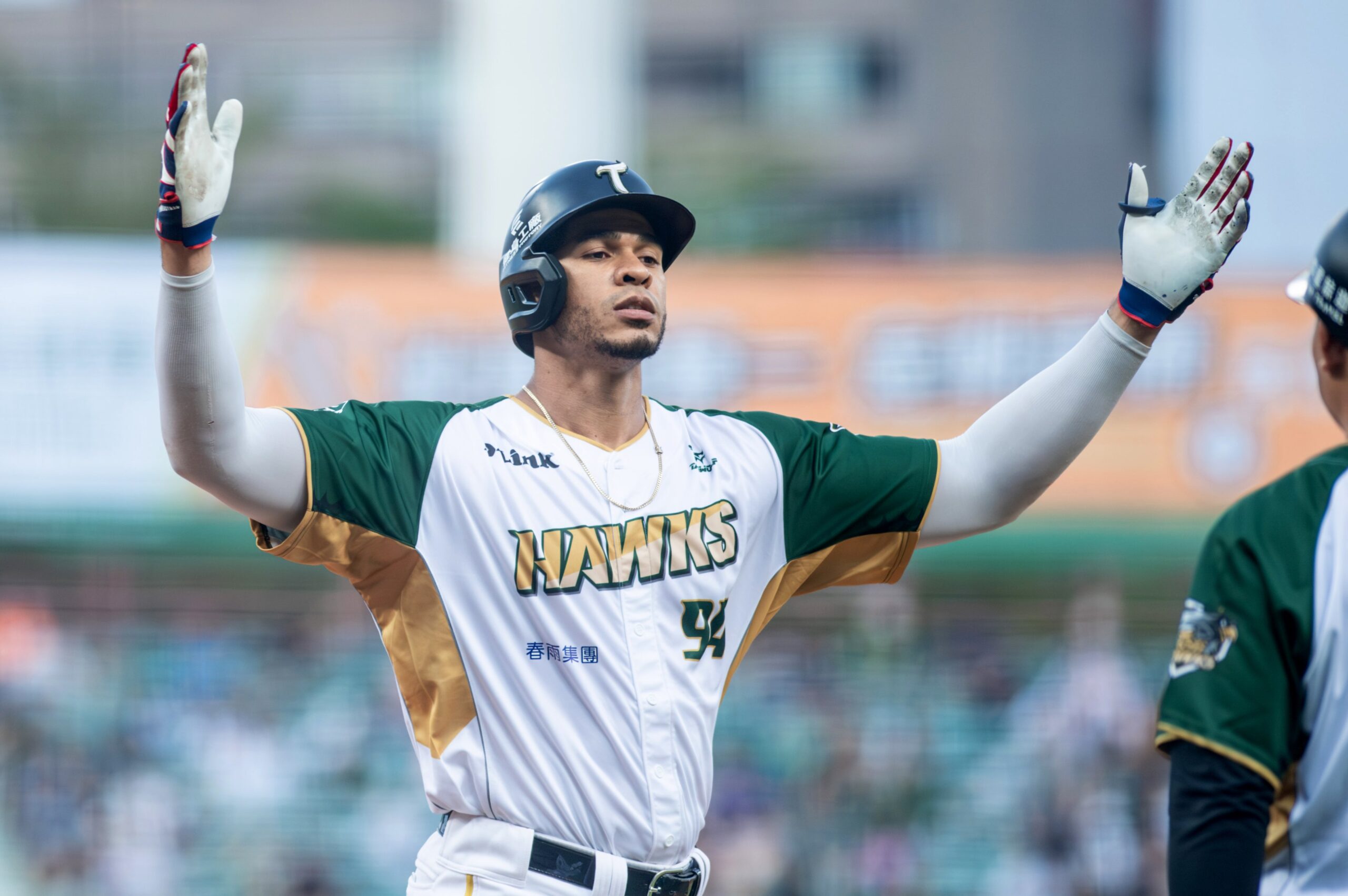 魔鷹雙響砲領銜 台鋼雄鷹主場開幕戰迎勝利 - TSG Hawks