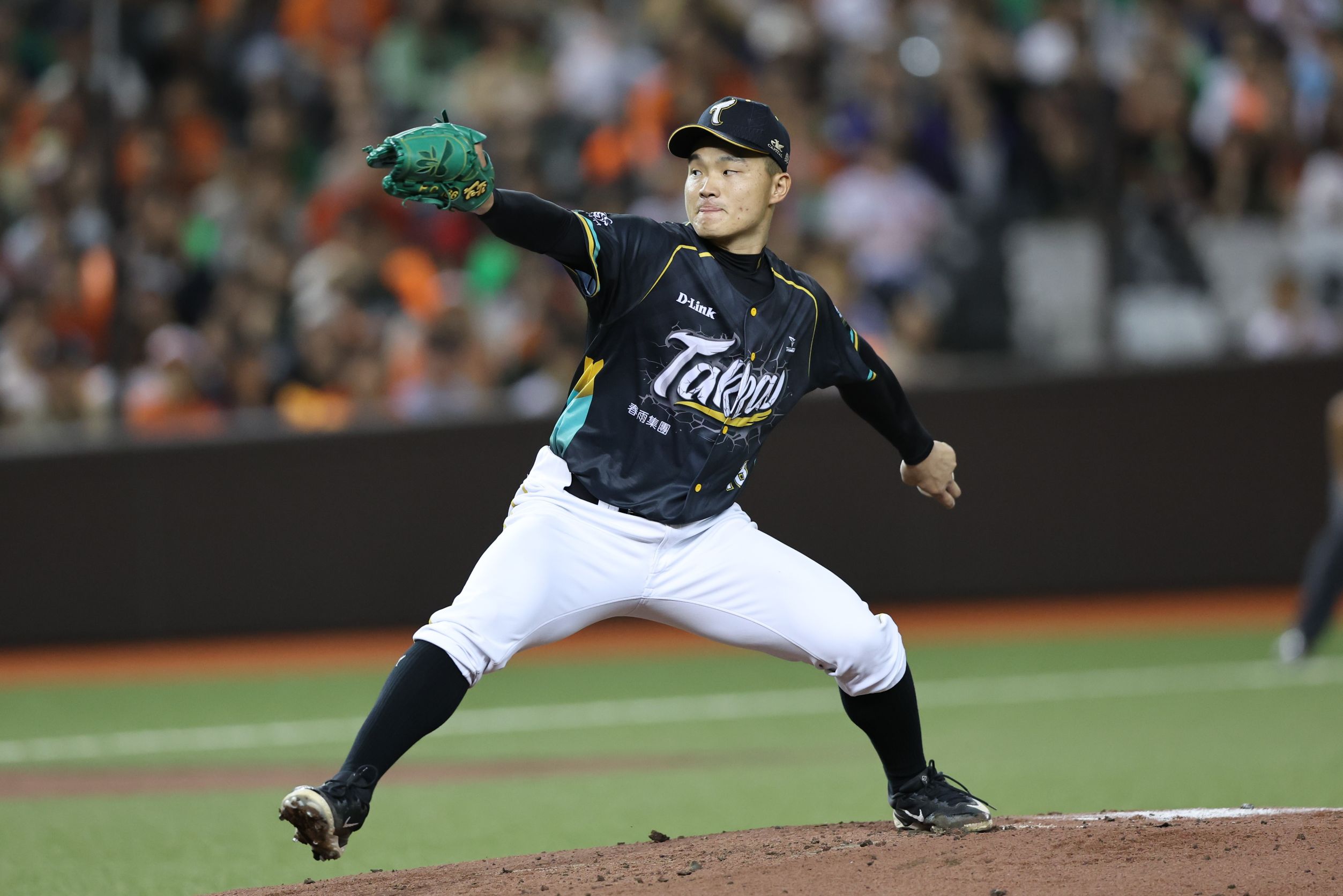 Read more about the article 陳柏清7局無失分好投 生涯首度單場無四死球